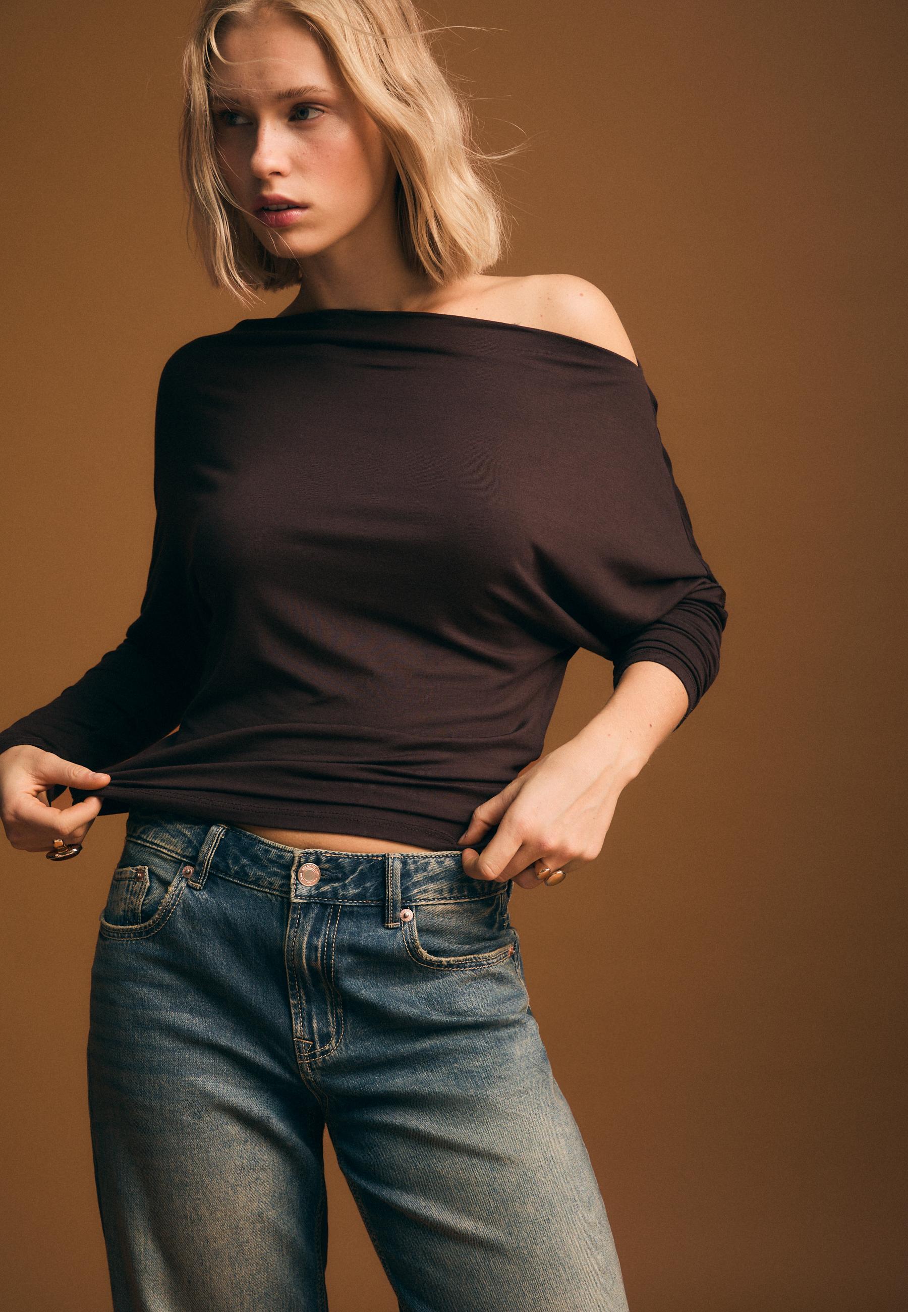 Camiseta Asimétrica en tejido modal